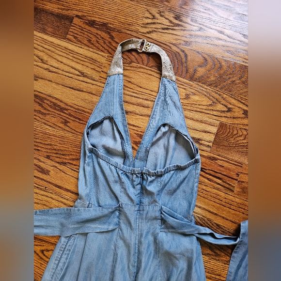 💋BEBE Jumpsuit Halter Top lightweight Denim Blue w Leather strap - Picture 4 of 6